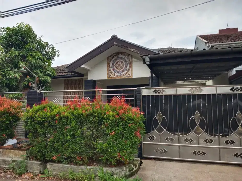 Dijual Rumah 2 Lantai Nyaman Siap Huni Lokasi Strategis di Antapani Bandung