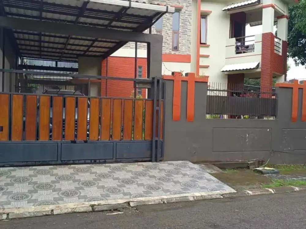 Dijual Rumah Hook di Kencana Loka Bsd Serpong Tangerang Selatan