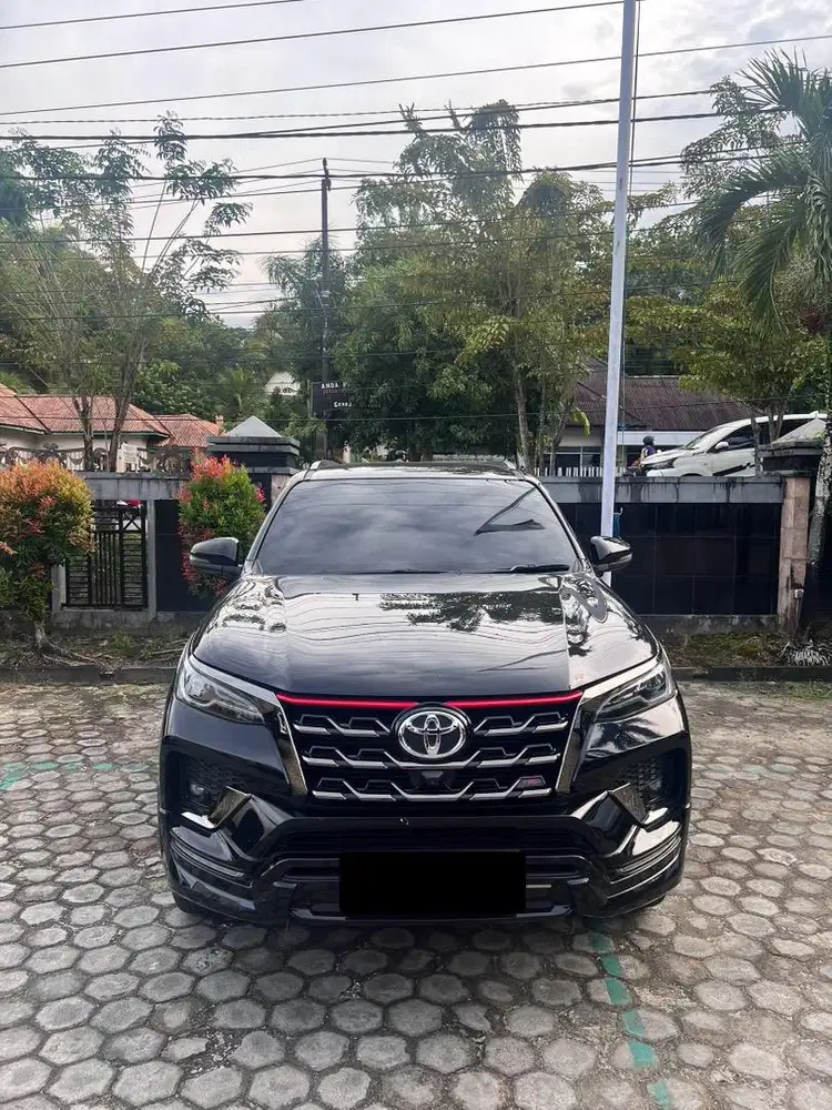 TOYOTA FORTUNER 2.4 VRZ 4x2 A/T (SOLAR) 2021