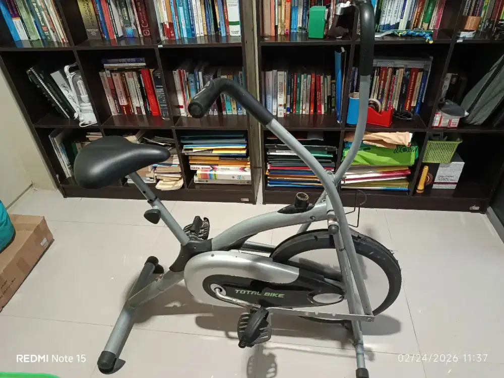 Sepeda statis total bike