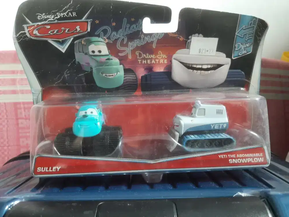 CARS SULLEY & YETI THE ABOMINABLE SNOWPLOW (DIECAST)