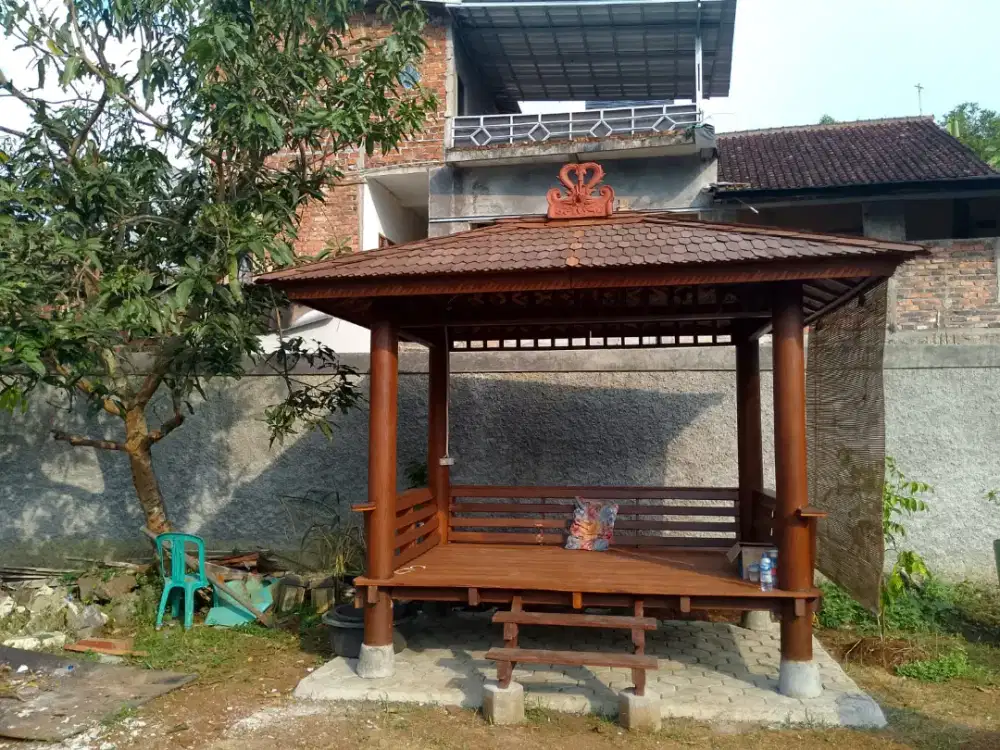 Saung gazebo kayu kelapa