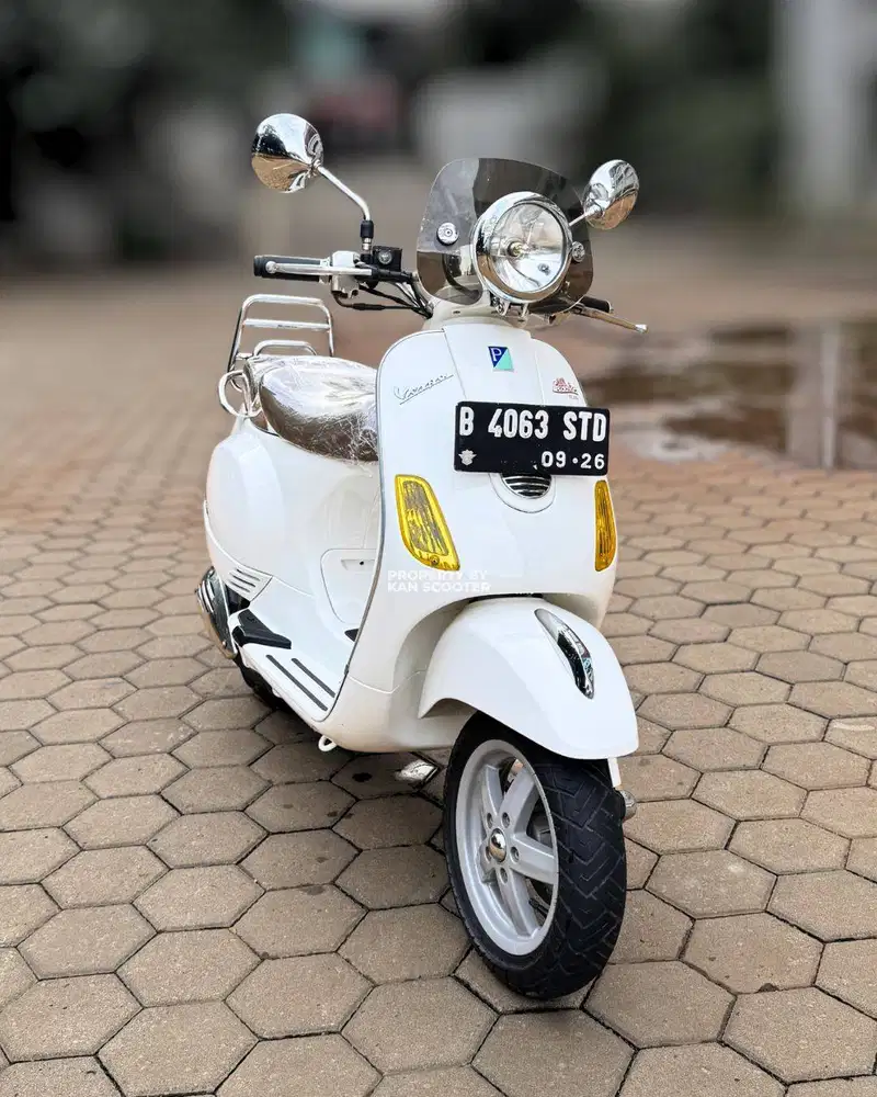 VESPA LXV 150 3V 2016 TERMURAH