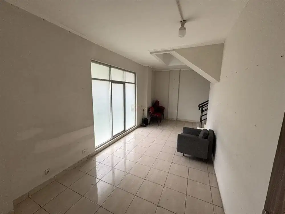 Ruko Cocok untuk Usaha & Investasi, Dijual Ruko  peta selatan 4 lantai di kalideres posisi hook dan strategis