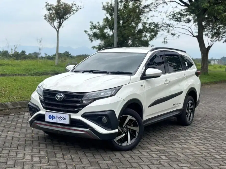 Toyota Rush 1.5 TRD Sportivo Bensin OTOMATIS 2018 LCE