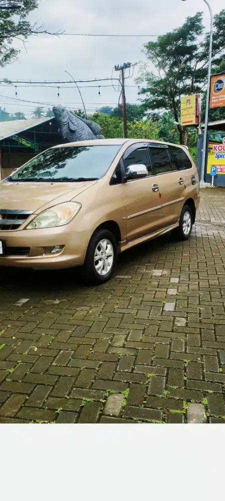 Kijang Innova Type V 2005