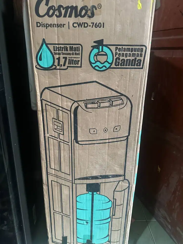 DISPENSER COSMOS LIKE NEW