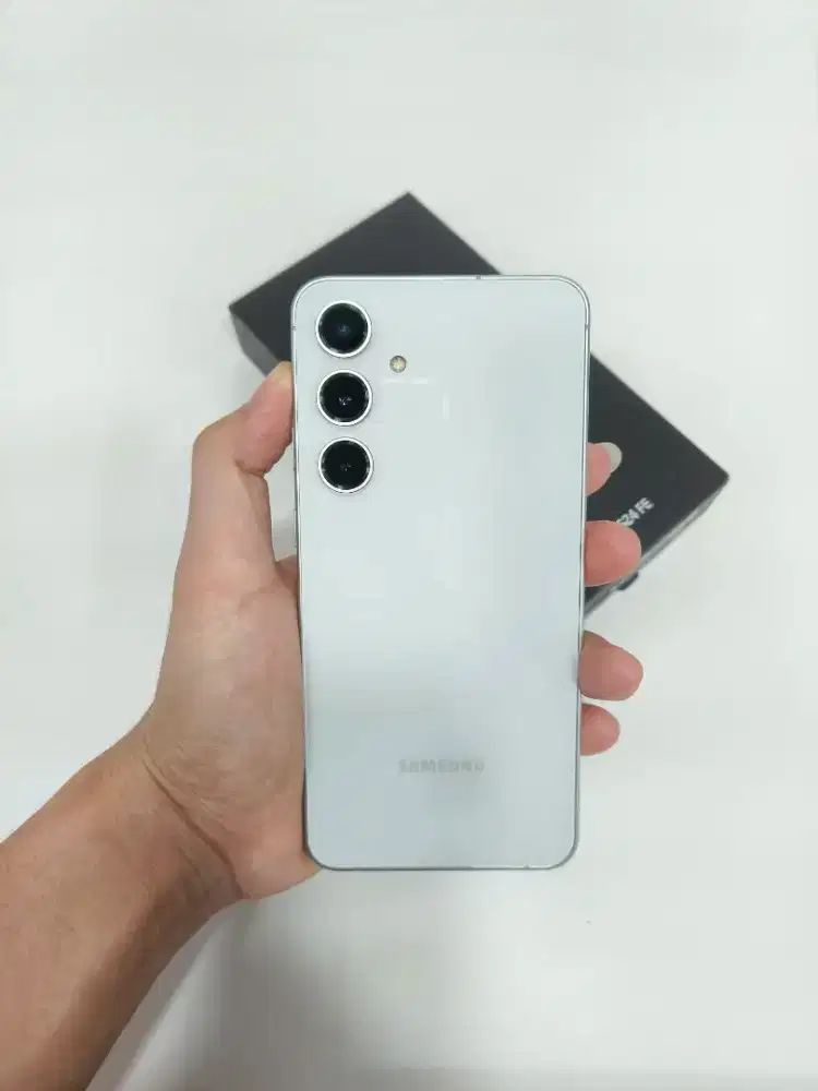 ( Second ) Samsung Galaxy S24 FE 8/512GB Gray | SEIN | Fullset