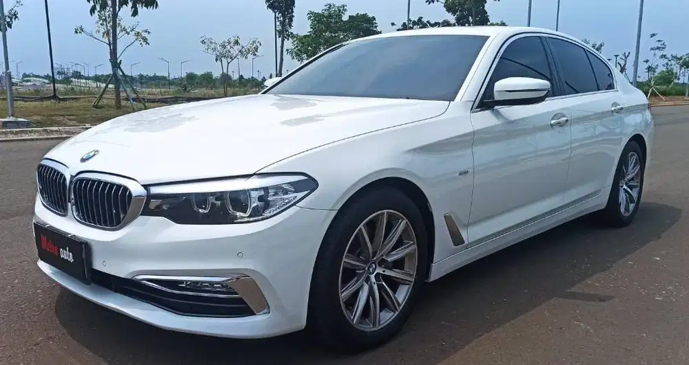 Bmw 520i Luxury Line 2019/2018 km25rban