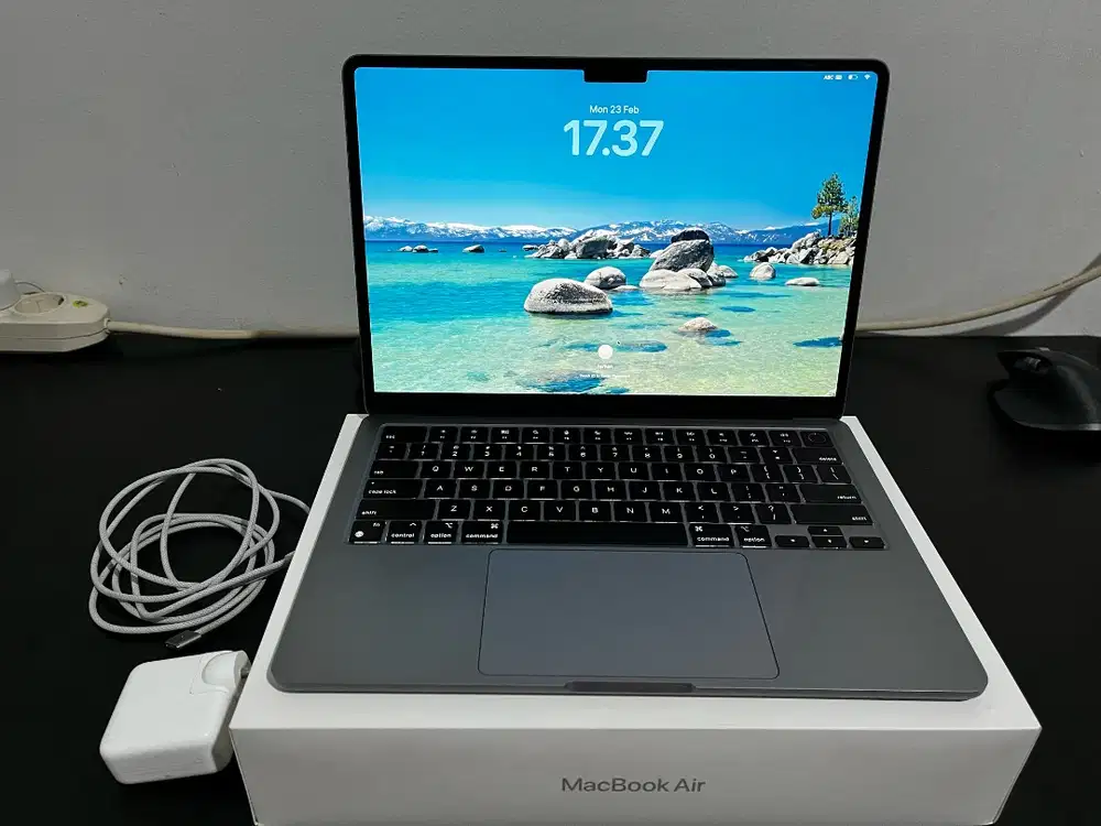 Macbook Air M2 8/256GB
