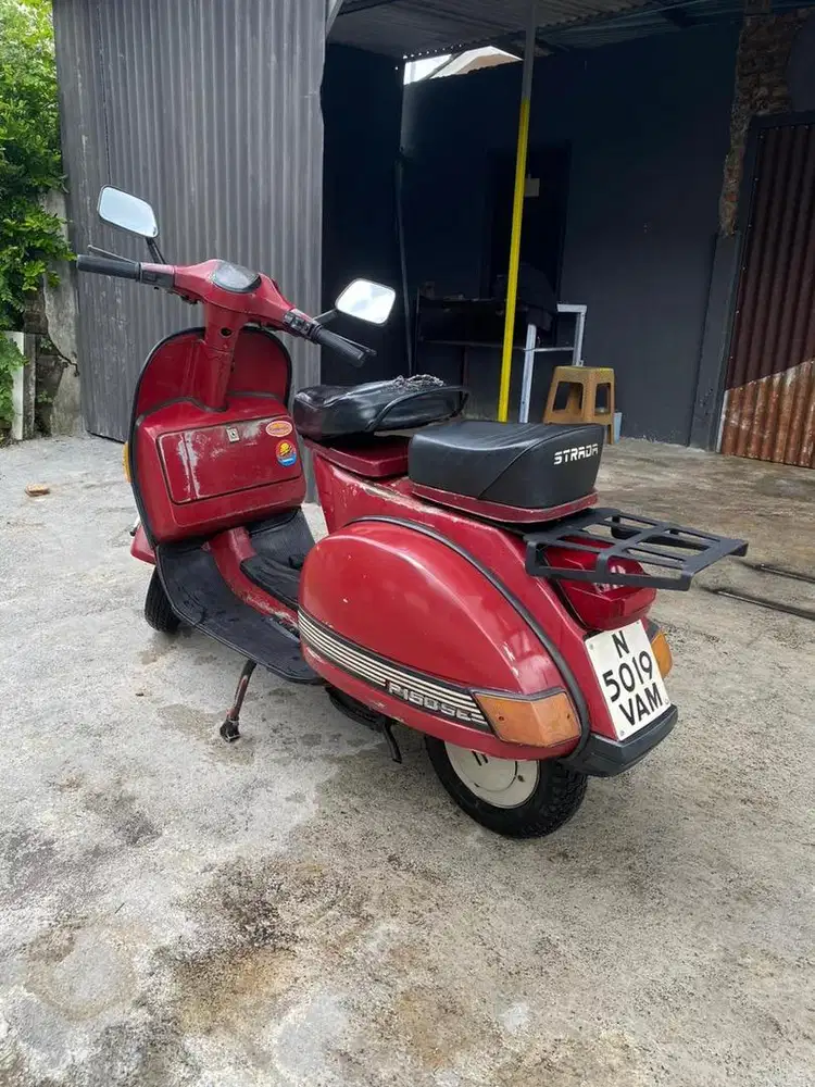 Vespa PS strada AOM 1987 merah ori ada spet