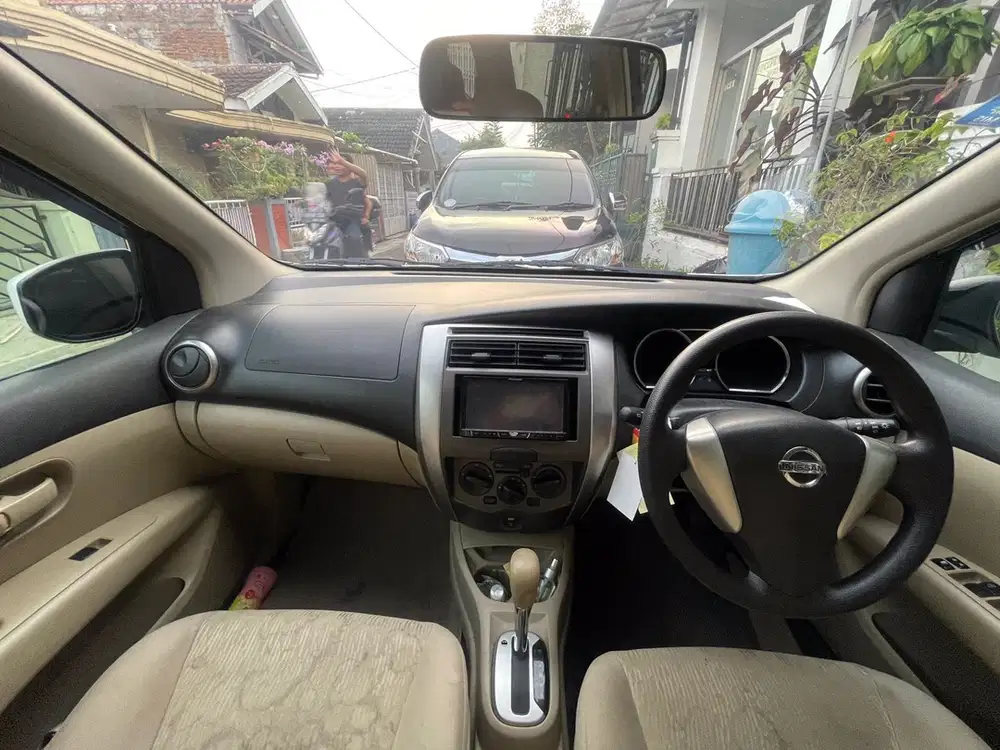 Nissan Grand livina 2014 Bensin