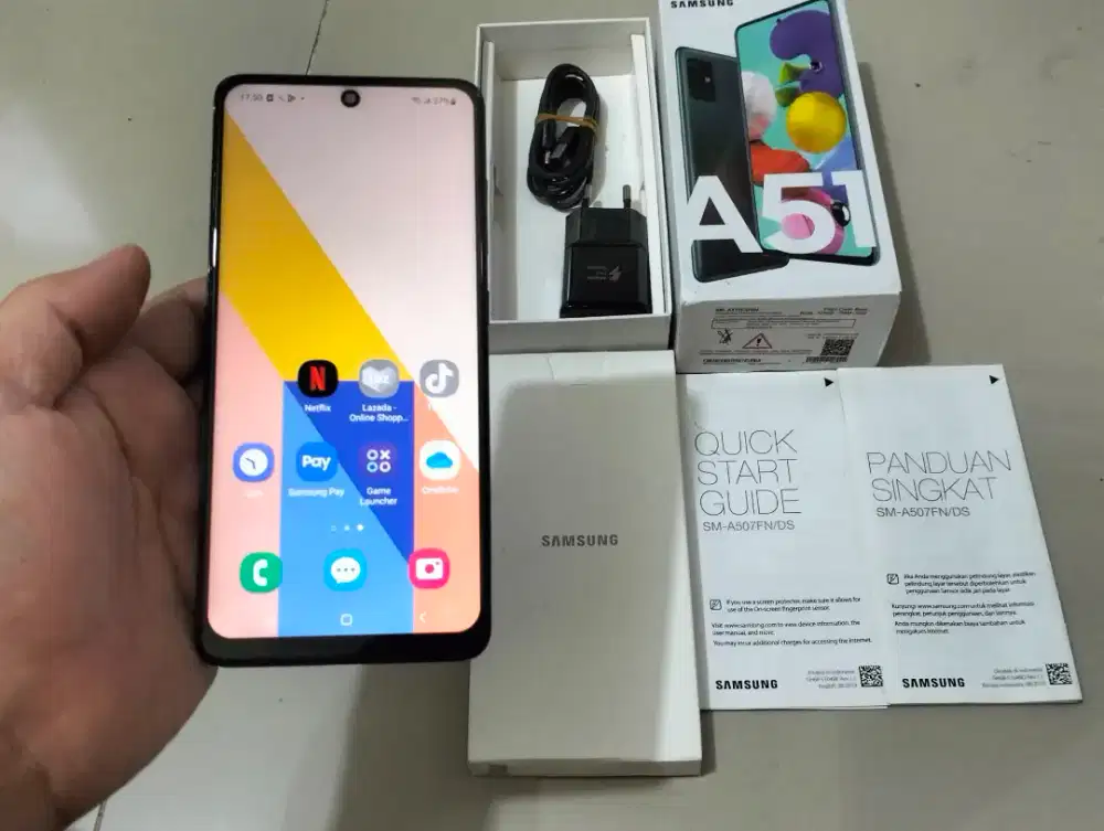 BUTUH UANG SAMSUNG GALAXY A51 RAM 6GB / 128GB 6.5in Kamera 48MP NFC