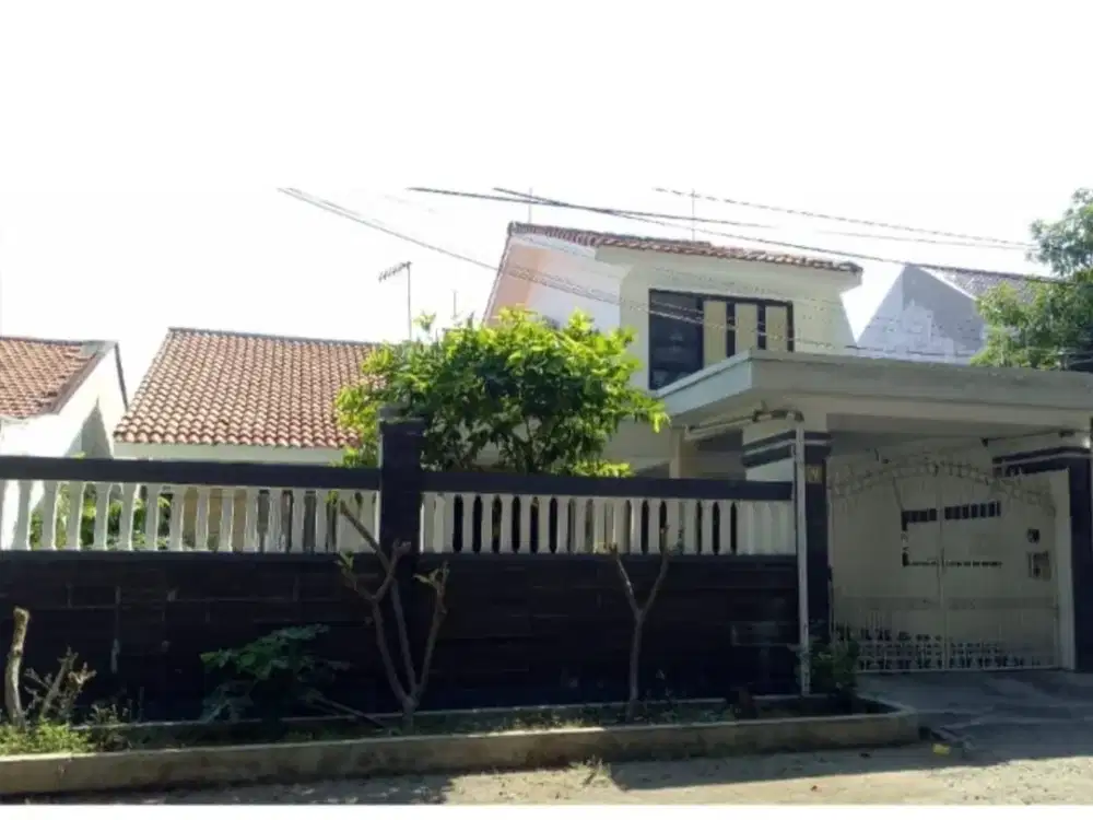 Rungkut Asri Siap Huni Strategis Row Jalan Kembar