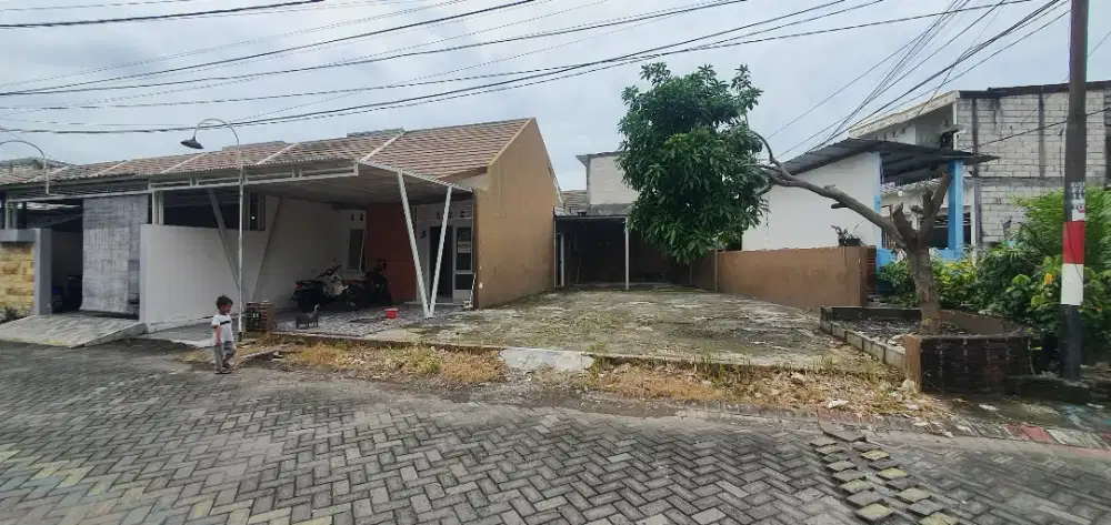 Disewakan Rumah Tinggal Asri dgn kelebihan tanah cocok buat usaha UMKM