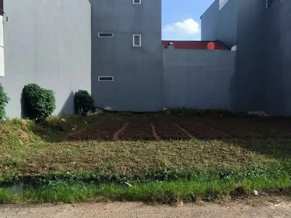 Dijual Cepat Kavling 120m2 Imperial Gading 8x15 Hadap Selatan Jalan 2 Mobil