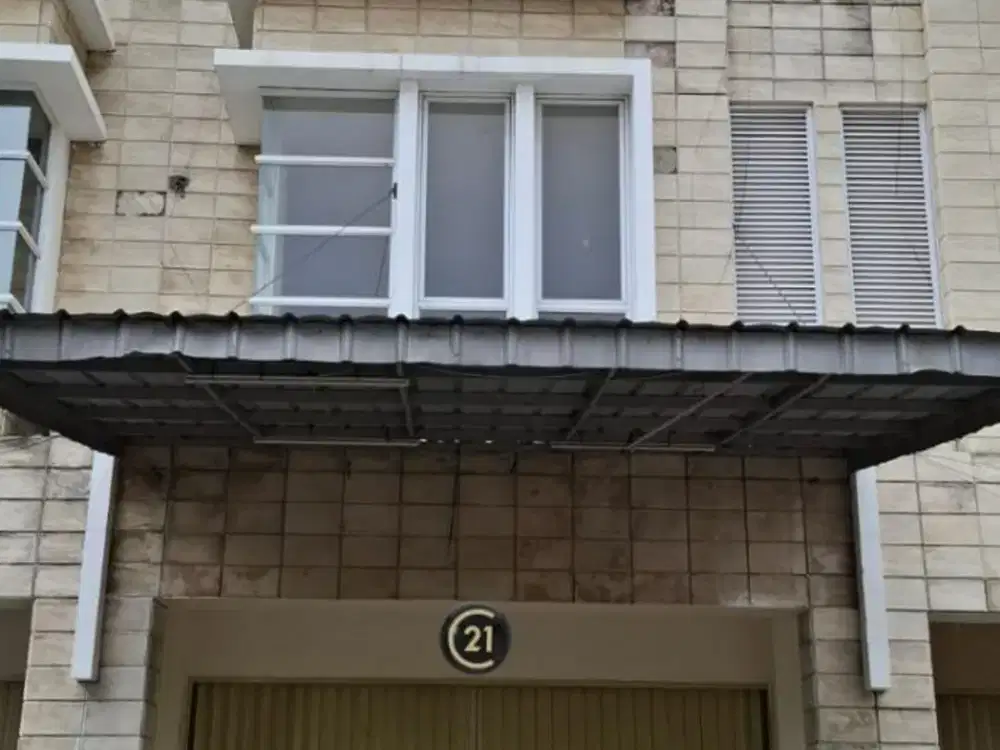 Ruko 3 Lantai di Emerald Boulevard, Harapan Indah. Kota Bekasi