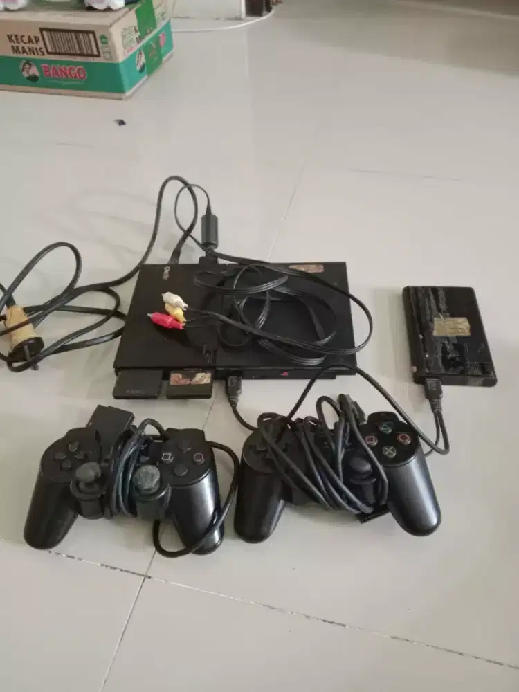 PS 2 Sony + consule game USB + TV 14