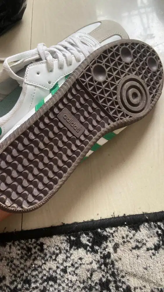 Sepatu adidas size 43