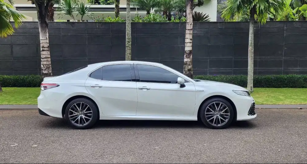 Toyota Camry Hybrid 2022
