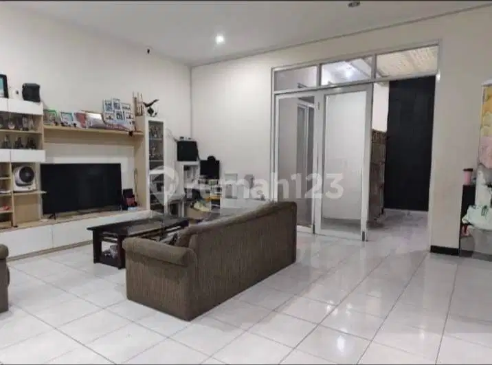Dijual  Rumah Hoek di Taman Kopo Indah TKI 5 Bandung