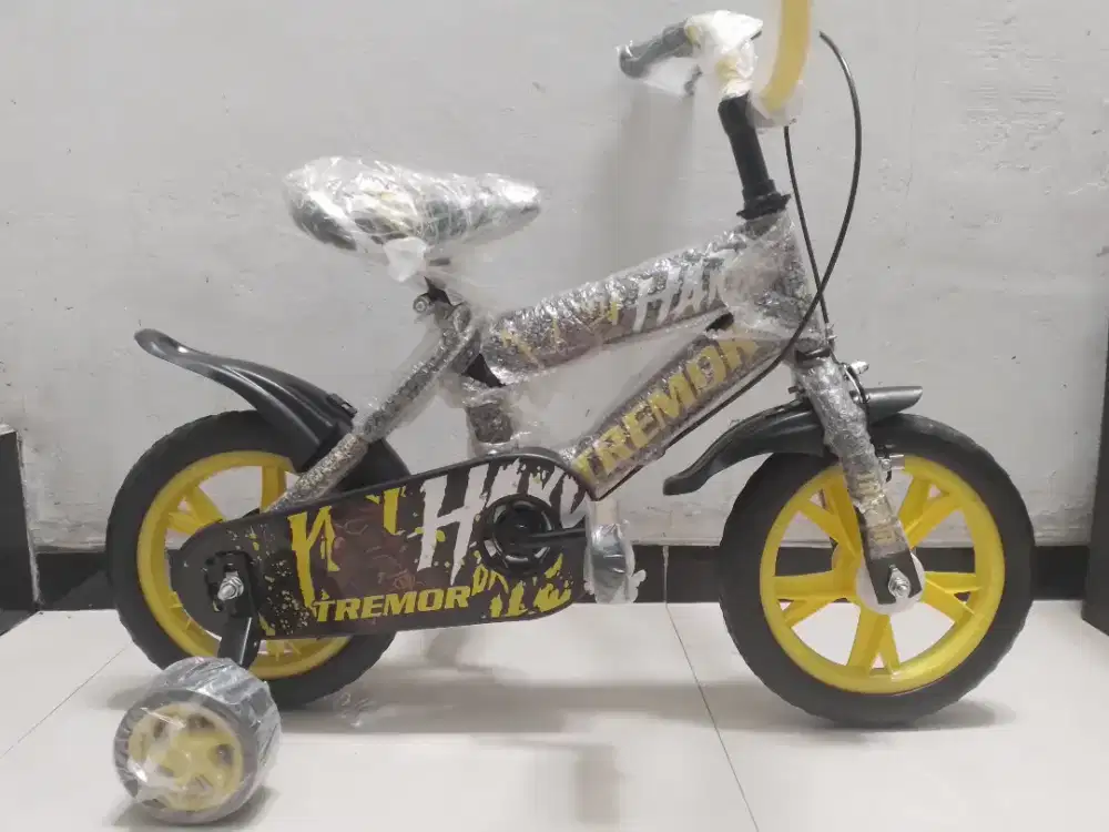 Sepeda bmx 12 inch dengan ban busa anti bocor