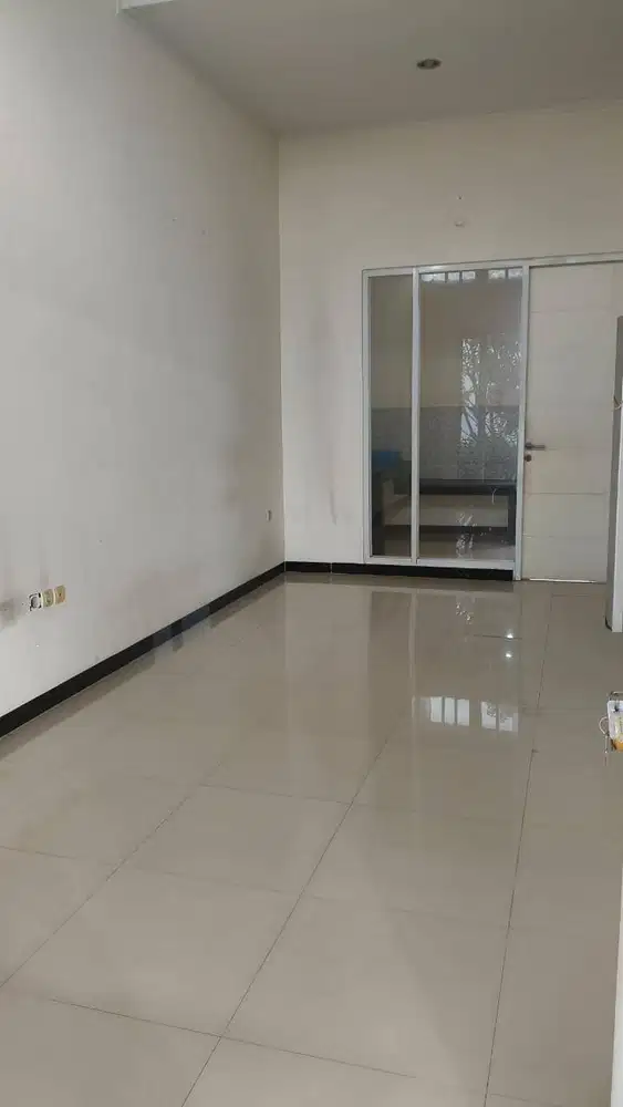 Disewakan Rumah Minimalis di Taman Kopo Indah TKI 5