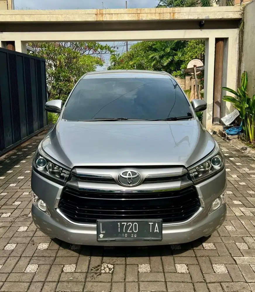 Innova V 2.0 AT 2017 pmk 2018 Bensin Istimewa ban baru