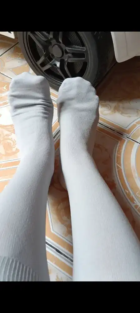 Kaos kaki warna abu2