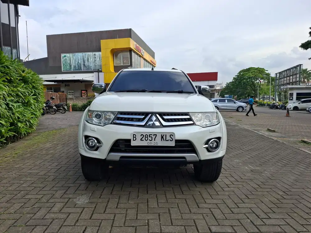 MITSUBISHI PAJERO DAKAR AT 2015 PUTIH PROMO MURAH DP MINIM