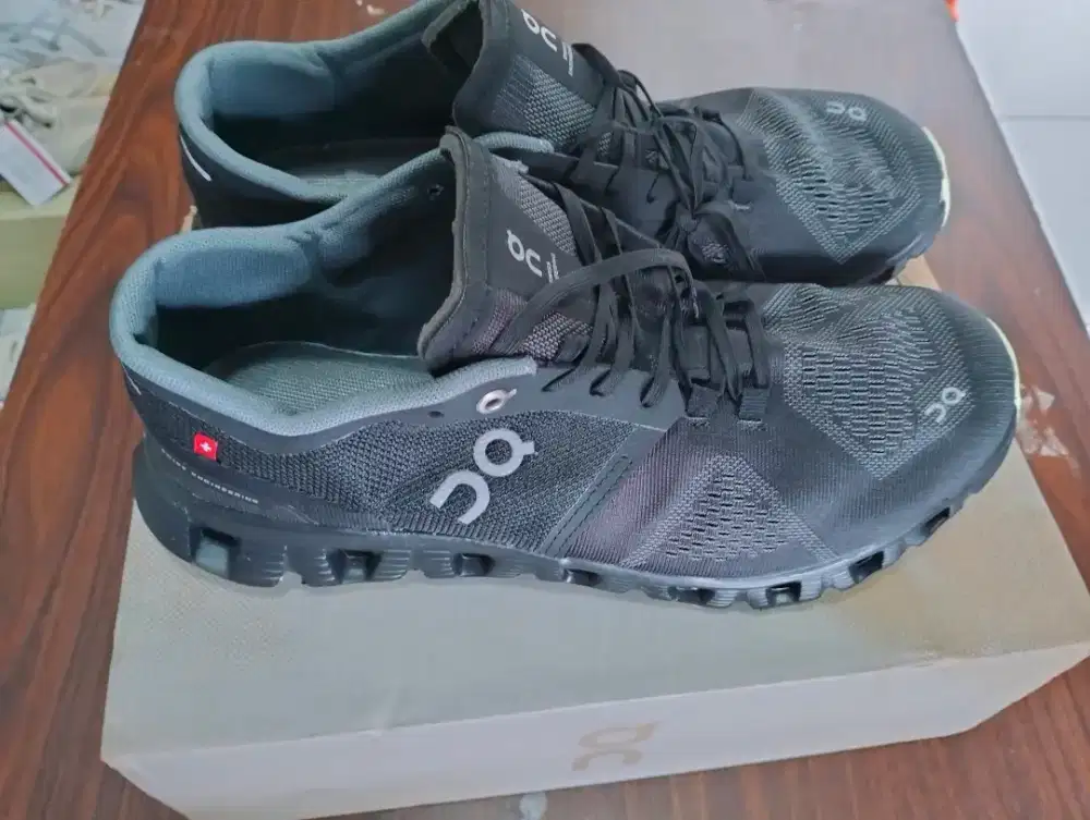 OC / On Cluod X black Grey