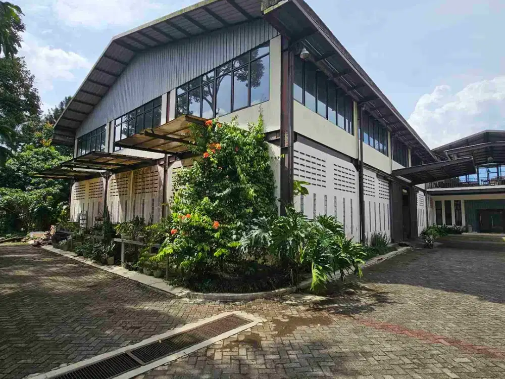 SEWA Pabrik dan Gedung Perkantoran Cocok Pengoperasian Pabrik lokasi dekat ke Pintu Toll