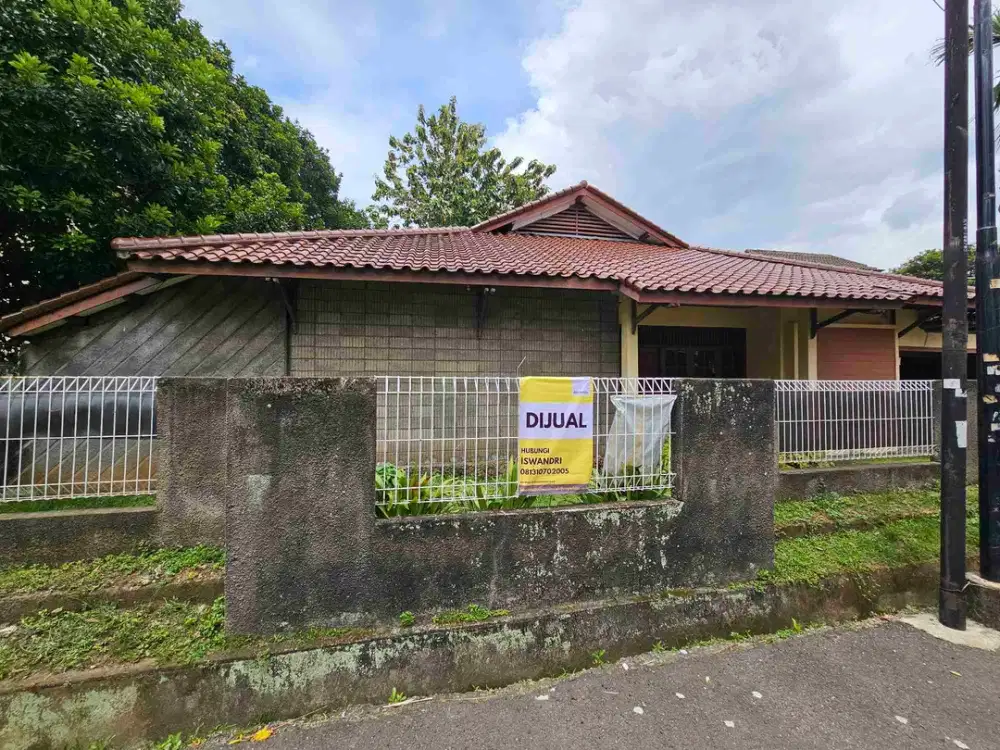 Jual Rumah dekat Pintu Toll Simatupang Halaman luas dgn lingkungan Hijau dan Asri