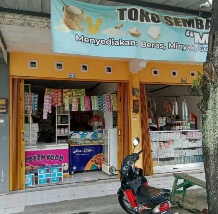 Dijual cepat 2 kios + isi toko
