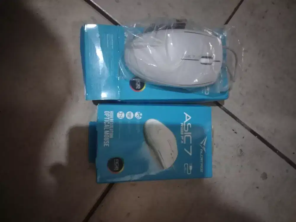 Mouse Alcatroz Putih RGB
