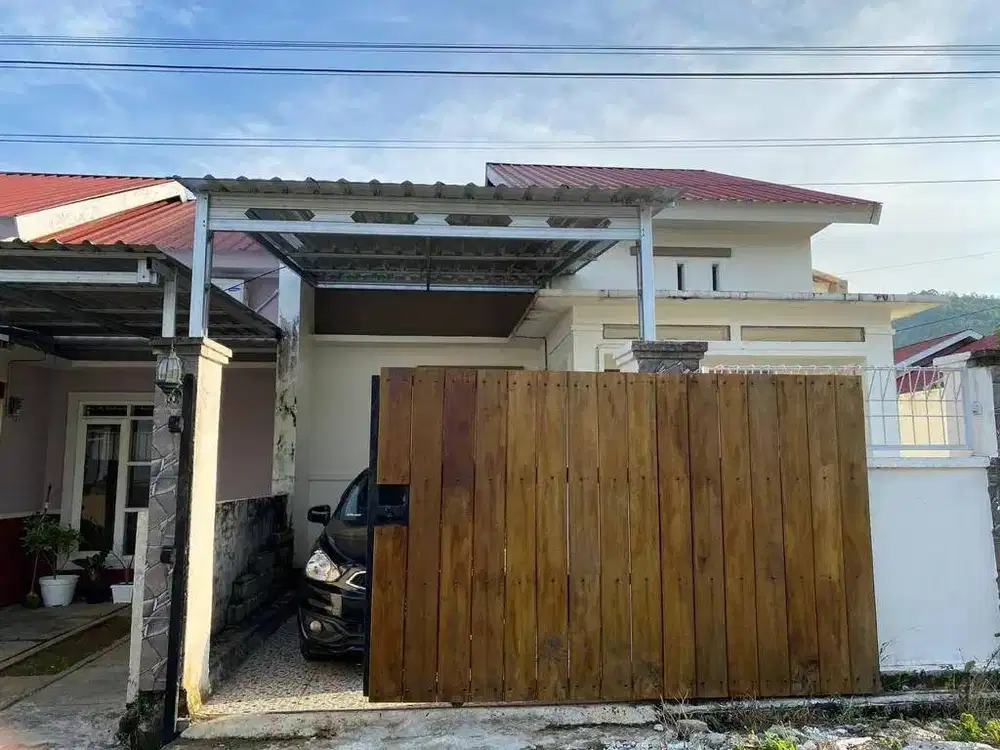 Dijual Rumah Lokasi Sudut Termasuk Perabotan, Harga 350 jt