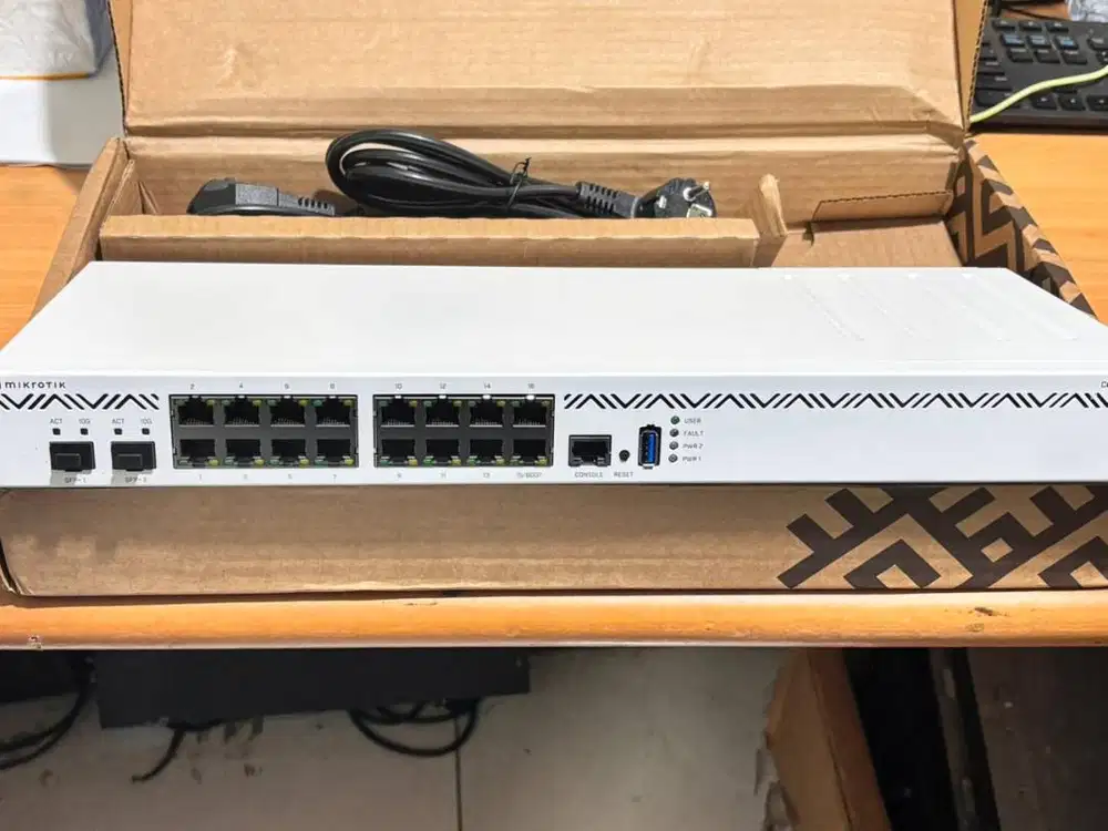 DIJUAL MIKROTIK CCR2004 16G 2S+