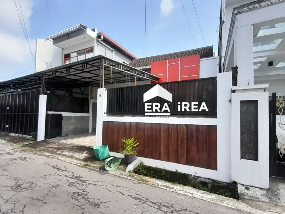 RUMAH DISEWAKAN DI SOLO DEKAT DENGAN SOLO PARAGON MALL DAN STASIUN BALAPAN