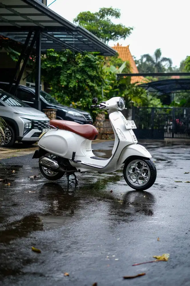 JUAL VESPA MATIC BEKAS/SECOND PRIMAVERA 150 3VIE 2015 MURAH BERGARANSI