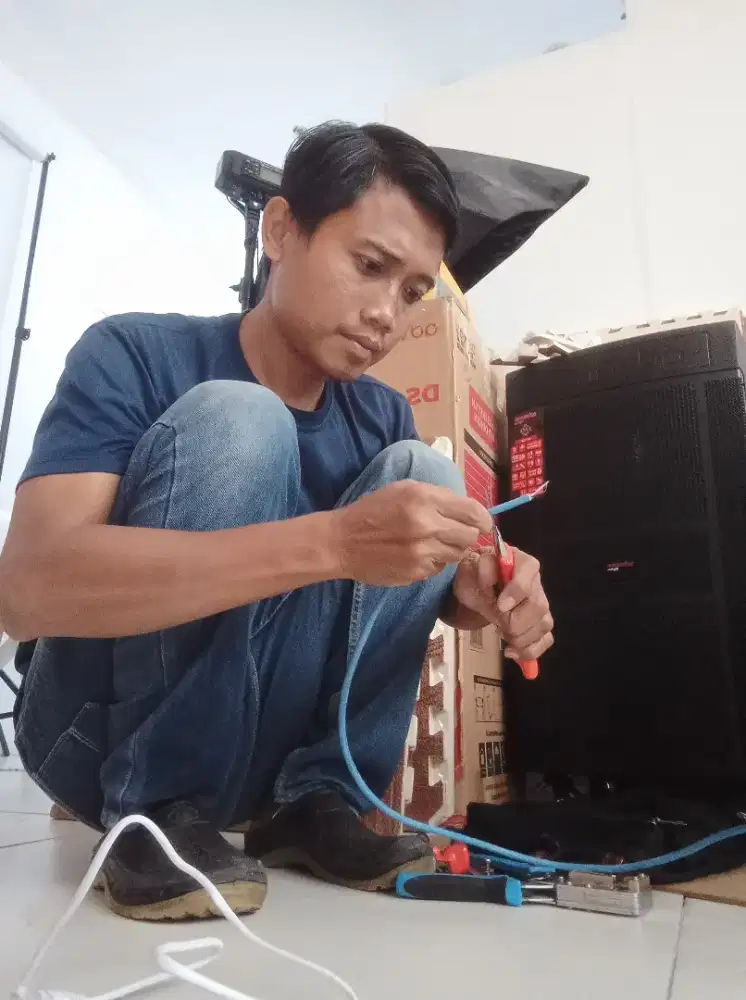 MENCARI PEKERJAAN MAINTENANCE GEDUNG