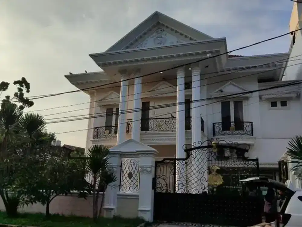 Rumah Mewah HOOK Gayungsari dekat Raya A Yani
