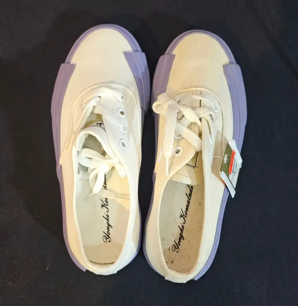 Sepatu Kanvas Yongki Komaladi