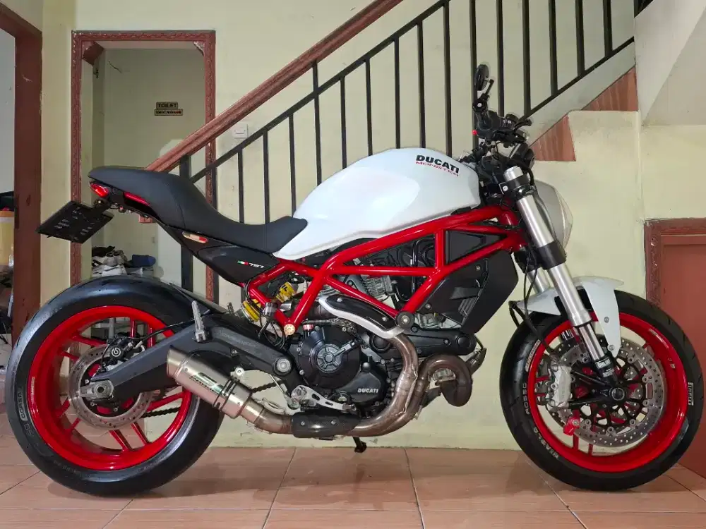 Ducati Monster 797 White 2019 Mulus & Rare