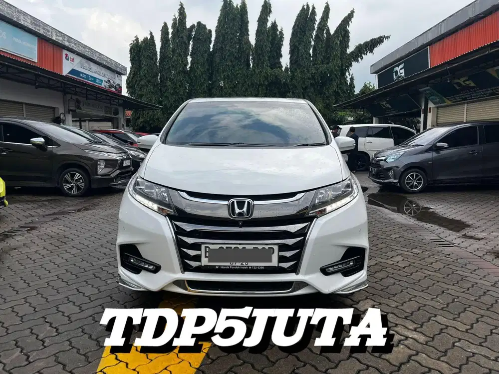 HONDA ODYSSEY E PRESTIGE  AT 2018 FACELIFT WHITE EDITION LOW KM 60RB
