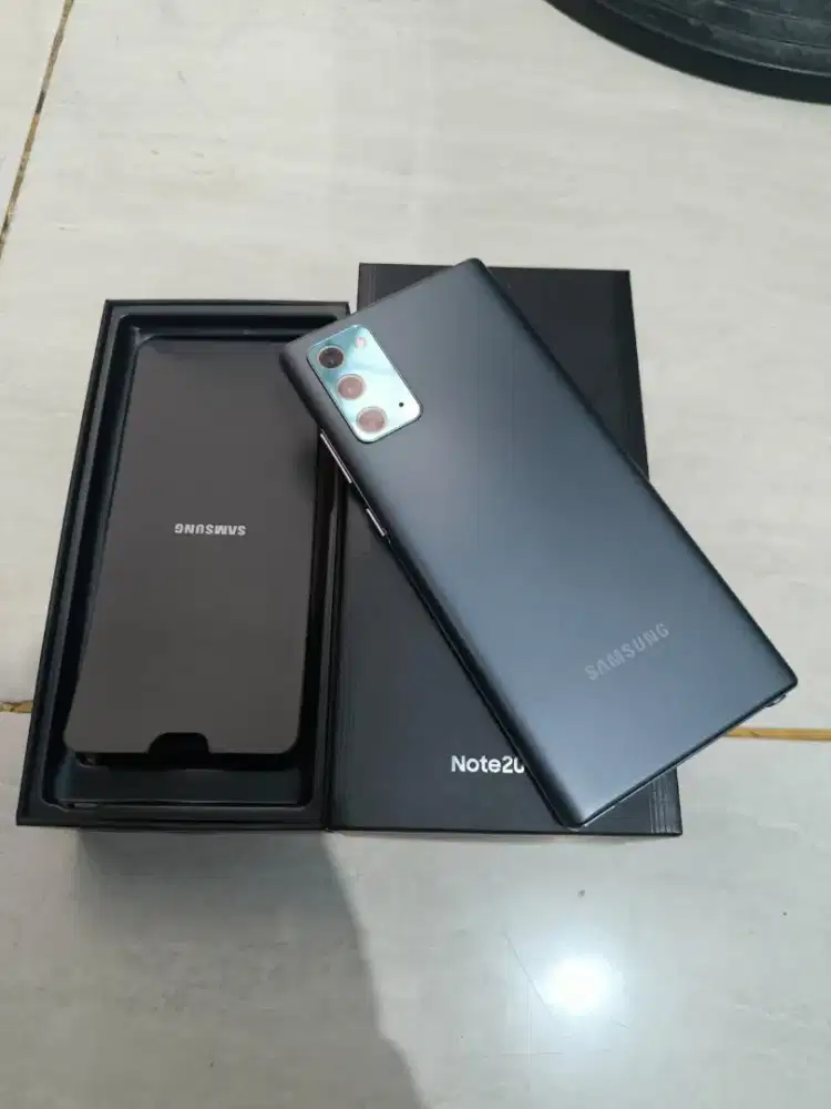 Dijual hp Samsung note 20 ram 8/256 fullset ori sein. like new!