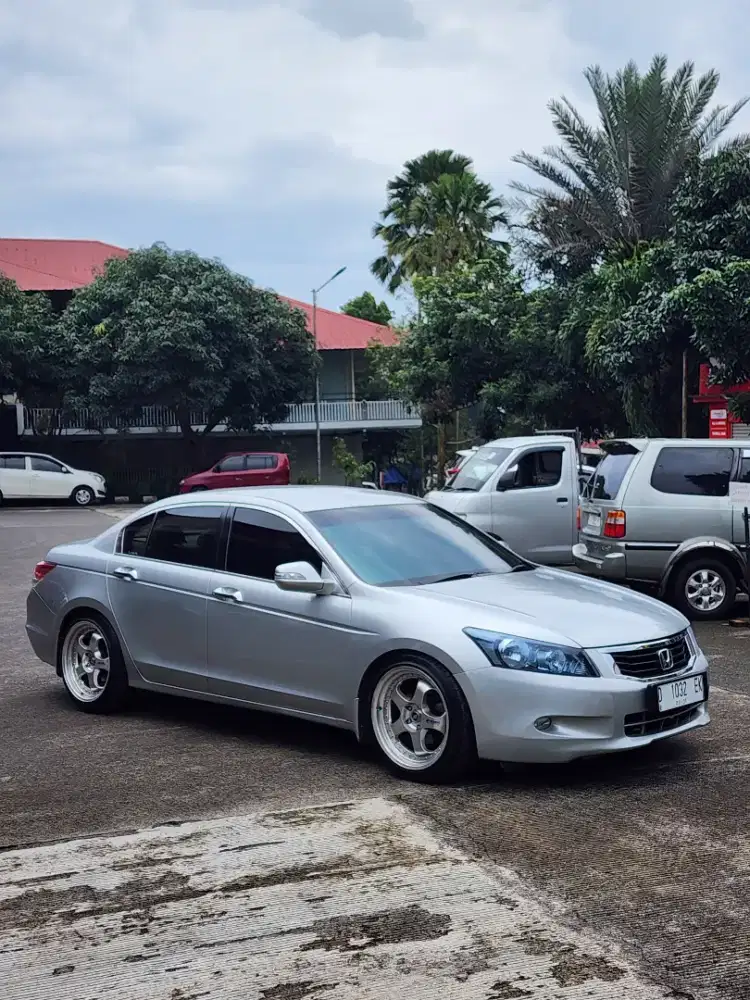 Honda Accord VTiL 2010 Matic