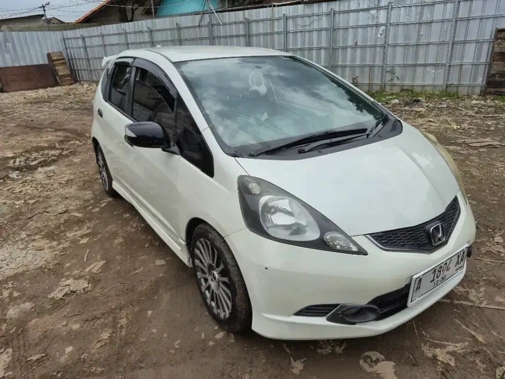 Honda jazz RS 2010 Putih