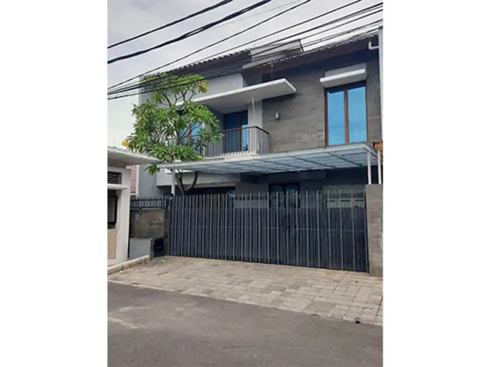 Rumah Rapi Minimalis, Full furnish, Cipinang Elok, Luas 230m2