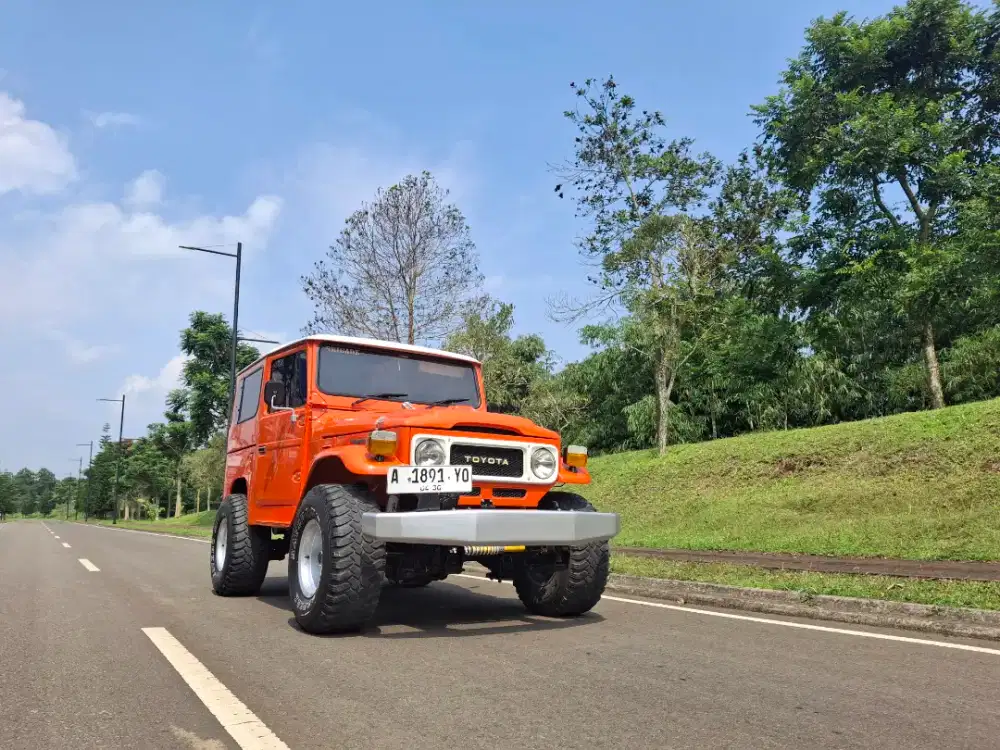 Hardrtop fj40 bensin 1981 cat baru mobil siap mudik