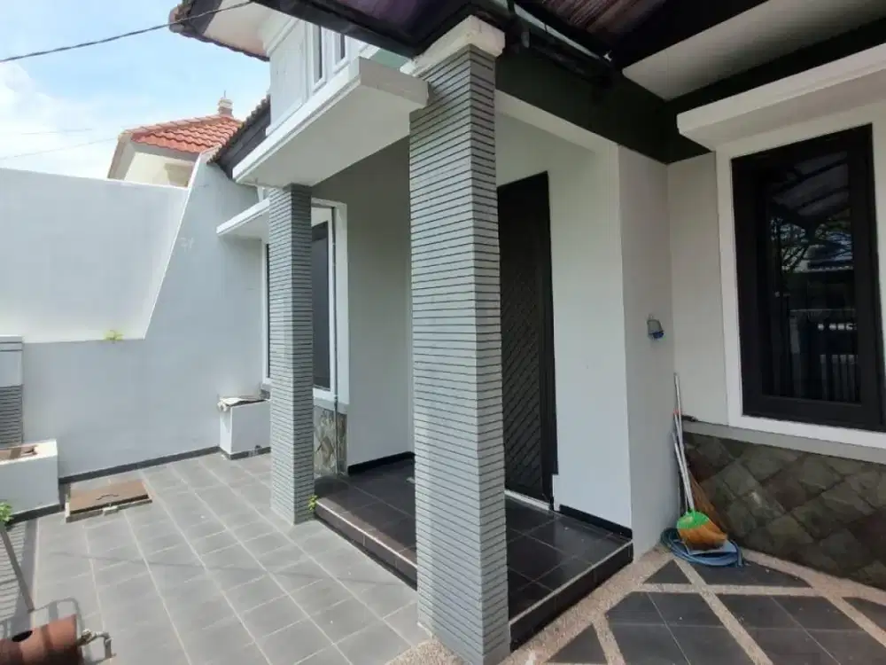 DISEWAKAN RUMAH bebas banjir semi furnish di Pondok Tjandra